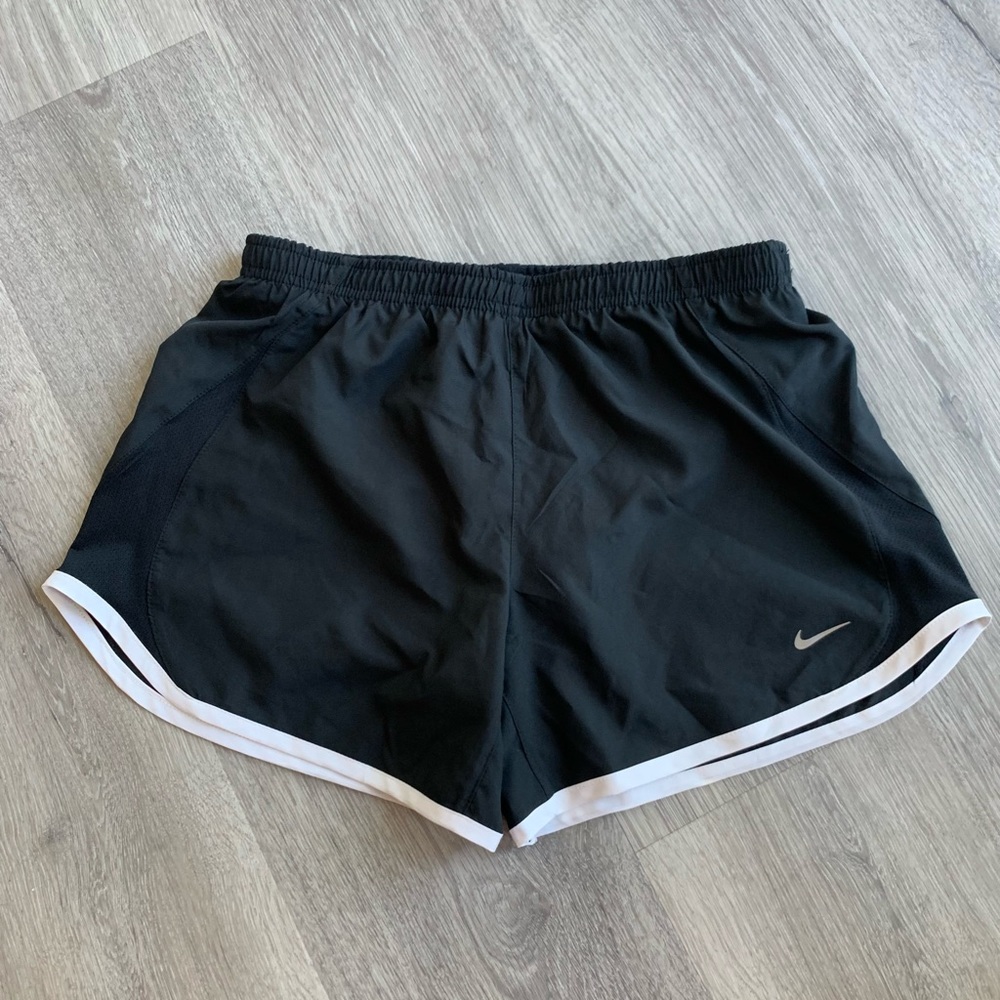 NWT Girls black and white Dri-Fit running shorts